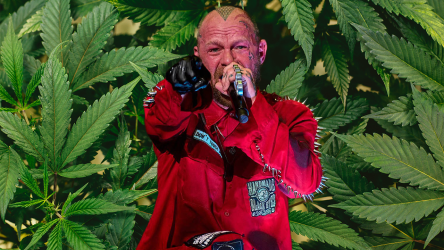 IVAN MOODY dei FIVE FINGER DEATH PUNCH ti farà sballare